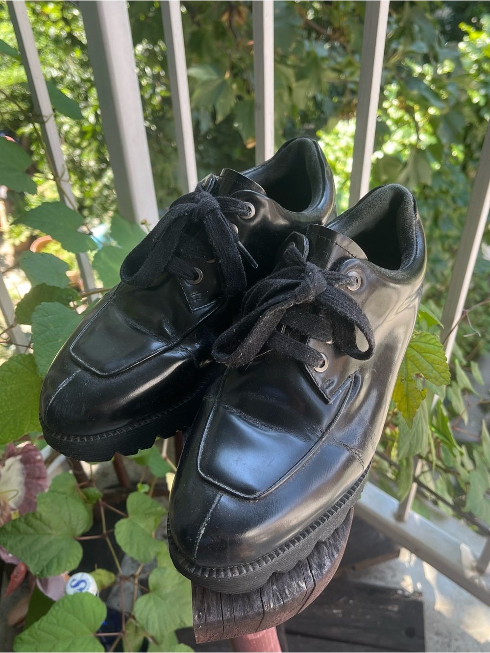 Black Women’s Lace-Up Casual Loafers
